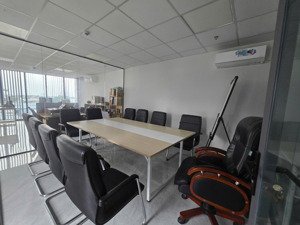 cho thuê văn phòng mặt tiền hà huy giáp q12 giá 13,5 triệu/tháng