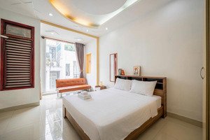 cho thuê căn hộ studio ban công q1 gần cầu ông lãnh, cầu calmette, đh văn lang, bùi viện