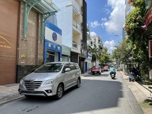 hiếm! nhà bề ngang 5.5m - mặt tiền cx đô thành, p4, q3. có 4 tầng dùng ngay giá 17.7 tỷ, o902323354