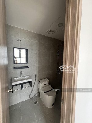 cần bán citialto căn 2 phòng ngủ, 2wc giá 2.5 tỷ( 102%). lh 