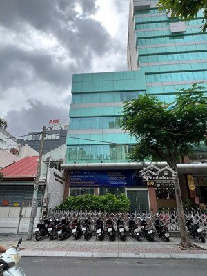 building khan hiếm-mt trần nhật duật, quận 1, dt 8x19m, 4 tầng hđt 250tr/tháng, 72 tỷ