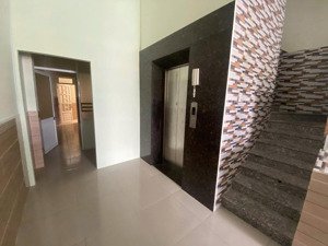 cho thuê phòng đầy đủ nội thất có thang máy 4.2 triệu