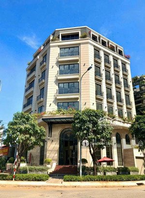 bán toà nhà hoàng văn thụ - ngay khách sạn tân sơn nhất. 310m2(12x30m), hầm 4 tầng, 18 phòng. 59 tỷ