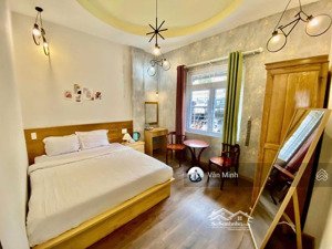 hạ giá bán gấp khách sạn vip kqh hoàng văn thụ, 14p kinh doanh, cách chợ đêm đà lạt 1km giá ngộp