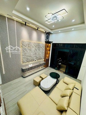 bán nhà phú thượng, mặt ngõ ô tô, dân xây đủ công năng, 43m2, 8 tỷ