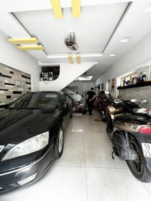 đào duy anh - 62m2 - 11.9 tỷ - ra đường 30m - xe hơi ngủ trong nhà - sổ nở hậu - 4 tầng