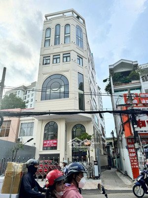 gấp gấp ! giảm sâu ! tòa nhà 8 tầng - mt lê quang định - dtsd: 1300m2 - hđt 200tr/th - tìm chủ mới
