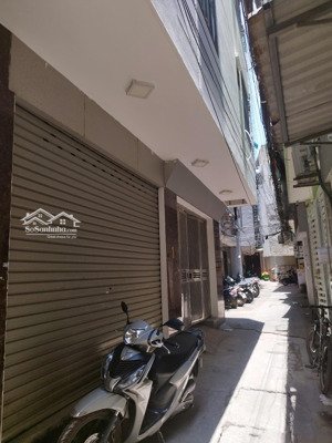 chdv - 68 triều khúc - 23 tỷ(ctl) - dt: 95m2 - mt 8.5m - 24 phòng khép kín - đầy đủ pccc,thoát hiểm