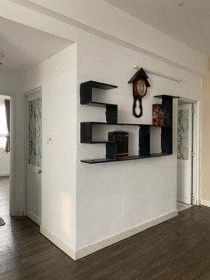 e cần bán gấp căn góc chung cư hưng ngân . nhà siêu sạch đẹp giá chỉ 2390 còn bớt