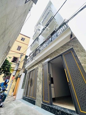 siêu hiếm đại từ, 42m2, thang máy, nhỉnh 9 tỷ đồng