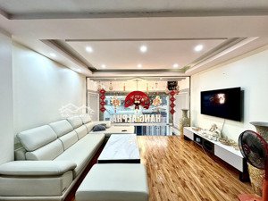 nhà dân xây độc lập tuyến 2 tô hiệu, oto vào trong nhà, điểm kinh doanh buôn bán nhỏ lẻ