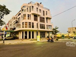 bán shop house 3 mặt tiền nguyễn sinh sắc và trần triệu luật ngay trung tâm của liên chiểu