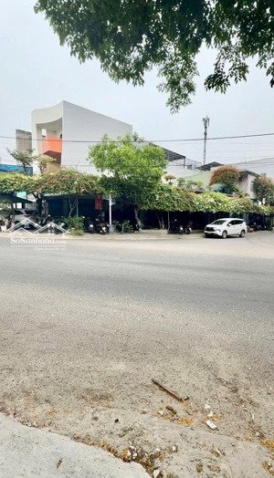 bán căn nhà c4 và quán cf đang kinh doanh tốt 2 mặt tiền đường ninh tốn ngay trung tâm hoà khánh