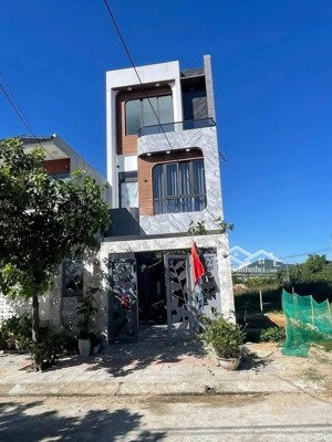 bán nhà 3 tầng mt đường hoà minh 19