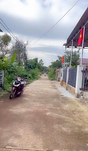  BÁN ĐẤT ĐẸP CAO THÀNH – PHƯỜNG EA KAO ️Giá cực mềm – Gần mặt tiền Y Wang chỉ 700m Giá chỉ #755tr️ Thông tin lô đất: Diện tích: 5x 25m Pháp lý: Thổ cư 85m² ▫ Hướng: Đông Giá bán: 755 triệu