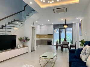 chính chủ cần cho thuê biệt thự phố lavila dt 6x17.6m 3tầng 4pn 4wc đầy đủ nội thất giá 20tr/tháng