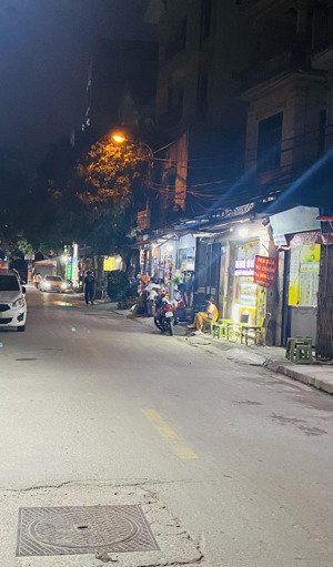 bán nhà gần đại học công nghiệp ,ô tô đỗ cổng ,sổ vuông đẹp không 1 chút lỗi hiếm nhà bán