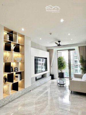 bán căn hộ the peak midtown m8 3pn, 124m2, full nội thất view đẹp, có ô xe