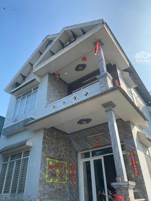 biệt thự đa phước - bình chánh - 351 m2 - thổ cư 291 m2 - 8,9 tỷ - 3 tầng - đường 8m