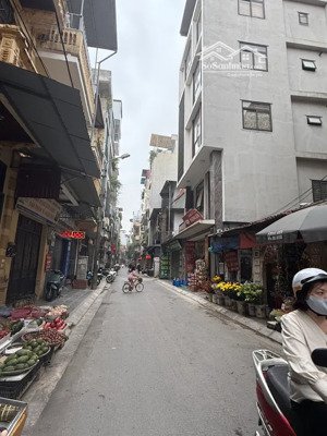 nhà mặt phố , nghĩa đô,cầu giấy dt 87m x3 tầng, mt 5.9m giá 34.3 tỷ