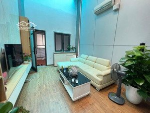 căn hộ tầng 2 trần nhật duật- tt hoàn kiếm - để ở hoặc cho thuê cực đỉnh - đi đâu cũng tiện .