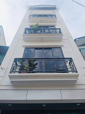 chị em cần bán căn nhà đẹp này tại quang tiến