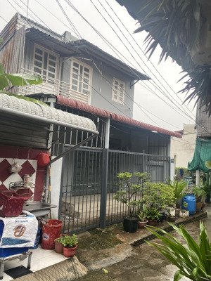 cho thuê nhà nguyên căn 7 triệu / tháng cọc 1 tháng 4 pn 2 vs