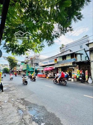 mặt tiền kinh doanh - ngang 9x17m, nhà 3 tầng - lạc long quân, q11 - nhỉnh có 140 tr/m2