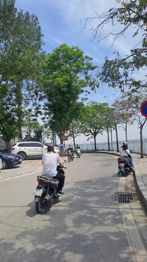 bán nhà riêng trích sài view hồ tây nhà 6 tầng thang máy 75m2 giá 24.5 tỷ