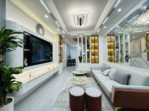 bán nhà phố trần hưng đạo, hoàn kiếm, 40m2 5 tầng, 3 bước ra viện 108, 15m ra ô tô