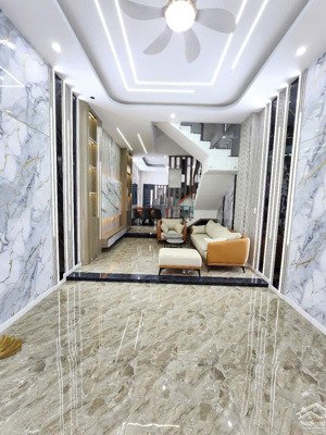 bán nhà 1 trệt 2 lầu kdc vip gần chợ thông dụng, p. tân đông hiệp, tp. dĩ an
