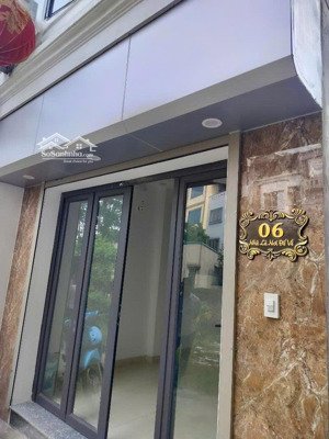 nhà mới đẹp ngay sát chợ tứ hiệp, gần trung tâm thương mại đang xây , 5 ngủ với đầy đủ công năng