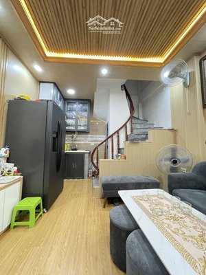 bán nhà riêng nguyễn chính hoàng mai 22m2 5 tầng 3.55 tỷ hàng hiếm