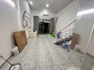 cho thuê nhà 82/17a đặng văn ngữ, phường 10, phú nhuận