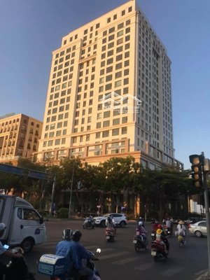cho thuê văn phòng tòa nhà goldenking, diện tích 332m2, 134 triệu/tháng có vat