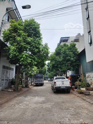 ngọc hồi sau tòa tecco tứ hiệp, bán nhà 50m2 4 tầng. ô tô tránh vỉa hè hơn 9 tỷ