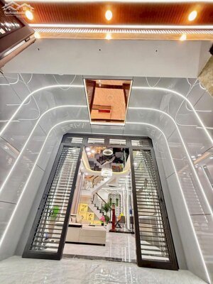 Nhà sang xịn mịn với thiết kế sang trọng full nội thất cao cấp q12