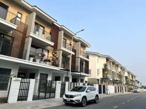 siêu đẹp với căn 80m2 trục ngay cổng, gần công viên hướng bắc không lỗi lầm!