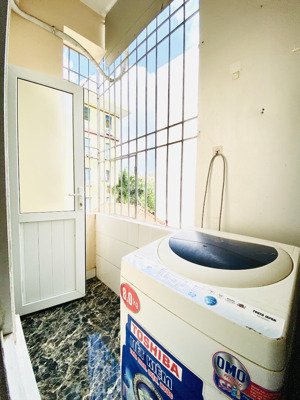 cho thuê căn studio cầu giấy 32m2 + gác xép / chính chủ