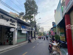 mặt tiền chương dương thủ đức, dt 8m x 28m, cn 220m2, cấp 4, ctxd 1 hầm 7 tầng, giá 28 tỷ