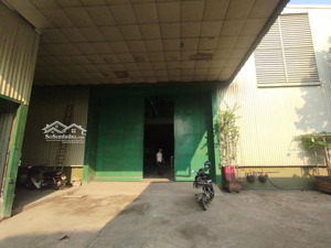 cho thuê kho đường biên giang, hà đông, hn. dt 2260m, khung zamin có pccc nghiệm thu. giá 65k/m/th