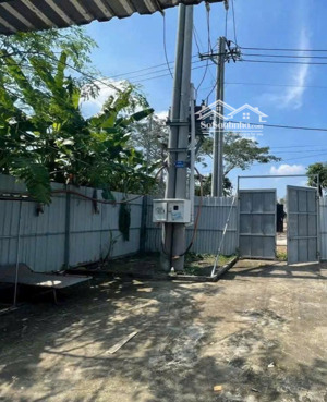 cần cho thuê gấp kho nhà bè dt 600m2 giá chỉ 20tr/th.