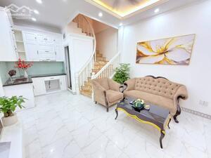 Bán nhà Văn Chương gần ô tô nhà đẹp 33m 5 tầng full nội thất xịn ,có sân để xe giá 7.2 tỷ ( có TL ).