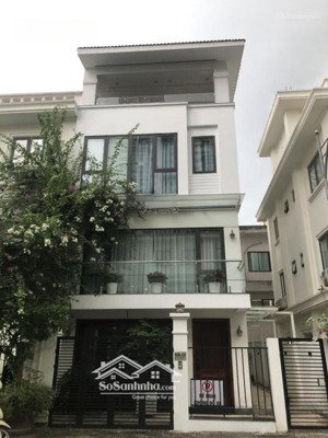 cho thuê nhà lô góc ô tô đỗ quanh tại nguyên hồng ngay trường nam thành công 55m2 x 4 tầng giá 18tr
