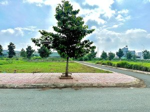 lô đất biệt thự cần bán gấp 200m2 ngay trung tâm thương mại lớn nhất thủ thừa