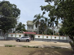 cần tiền bán gấp biệt thự nghỉ dưỡng tại phường thới hoà bình dương ( hồ chí minh mới )