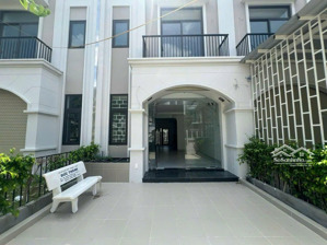 cho thuê căn shophouse 3 lầu ngay trung tâm hành chính công tỉnh tây ninh (new)