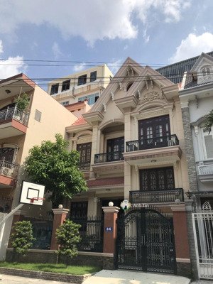 bán nhà khu compound nguyễn trọng tuyển, dt: 7,5m x 14m, 3 tầng áp mái đẹp, giá 21,9 tỷ tl