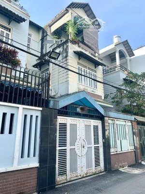 bán nhà hẻm 8m đường cmt8 p5 tân bình. dt 4x14m, trệt 4 lầu vào ở ngay