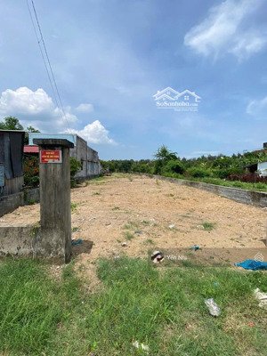 cần bán đất mt nguyễn chí thanh, phường 3, tây ninh. giá 550tr/120m2,shr